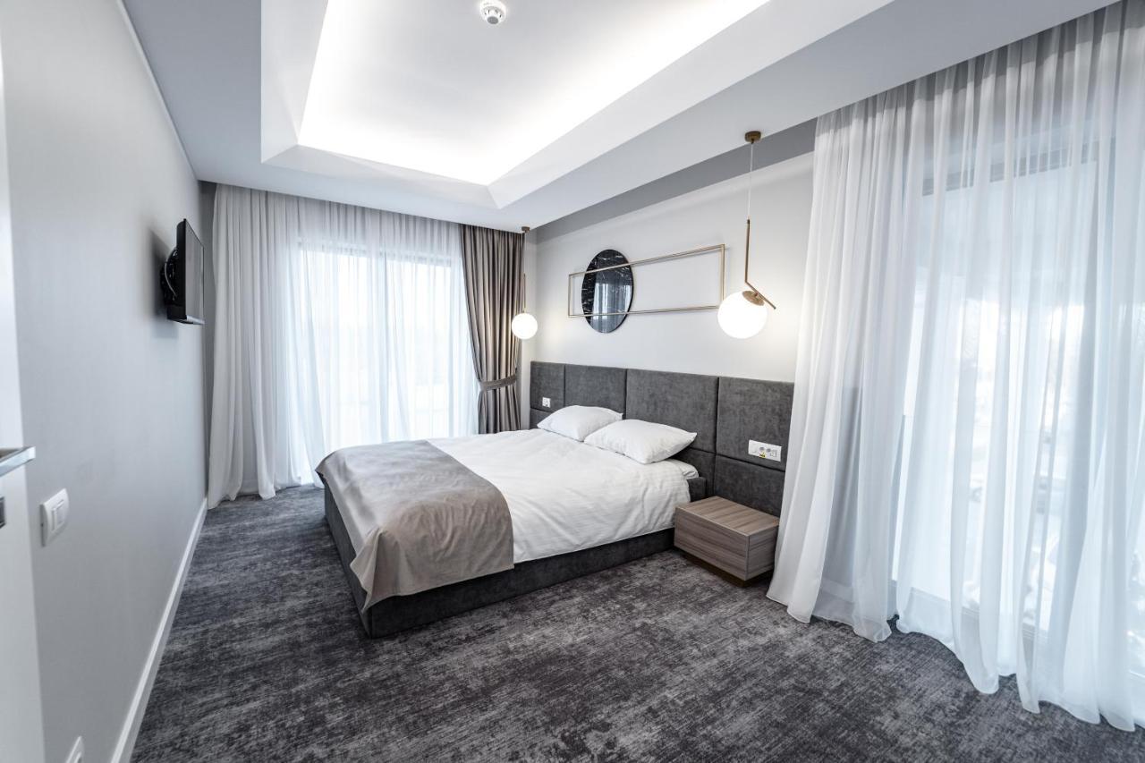 Caprice Complex Hotel Bacau Exterior photo
